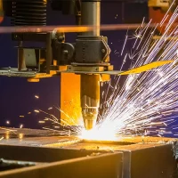 Corte láser industrial: precisión y velocidad en la fabricación metálica